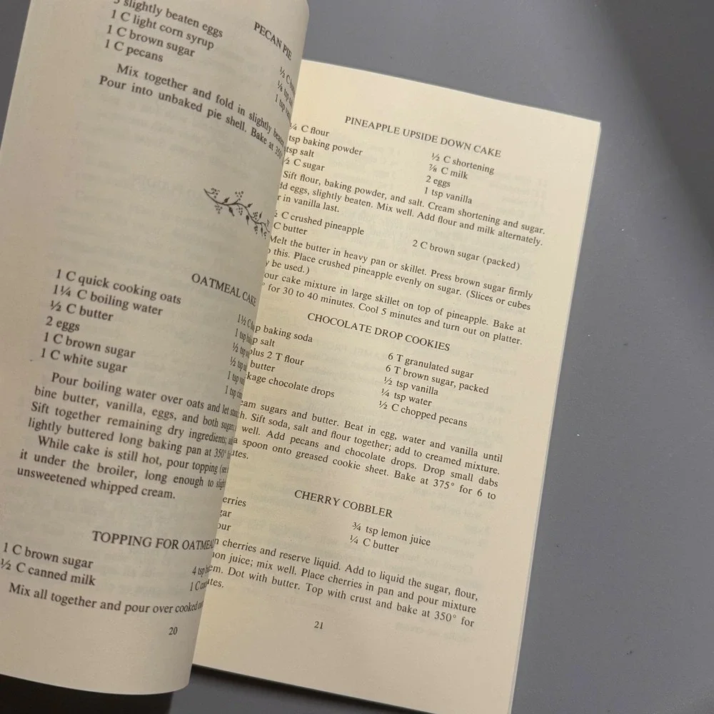 Vintage Arlington Historical Society Cookbook‎ Lot - Breads & Sweets Recipes